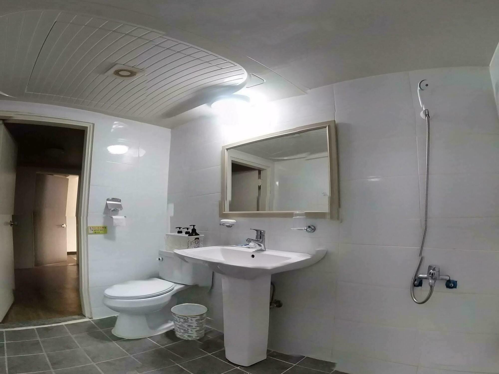 Queen Motel Andong Dış mekan fotoğraf